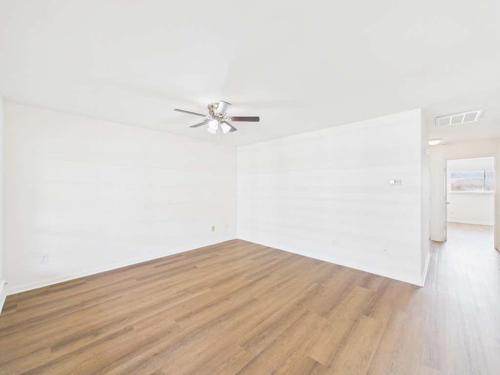 Photo of 5343 Richmond Avenue #21, Houston, TX 77056 (MLS # 49668583)
