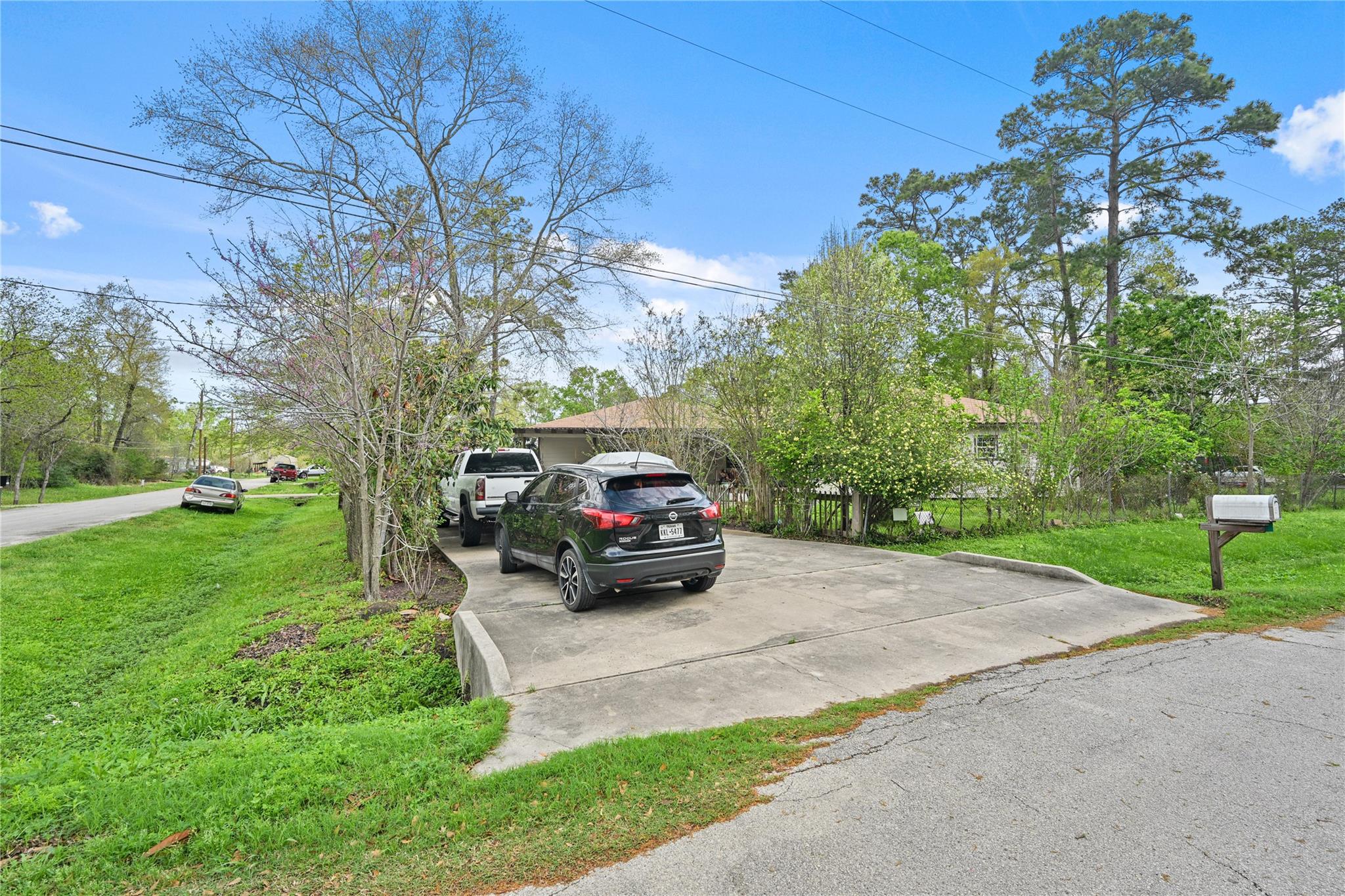 2137 Honey Tree Street