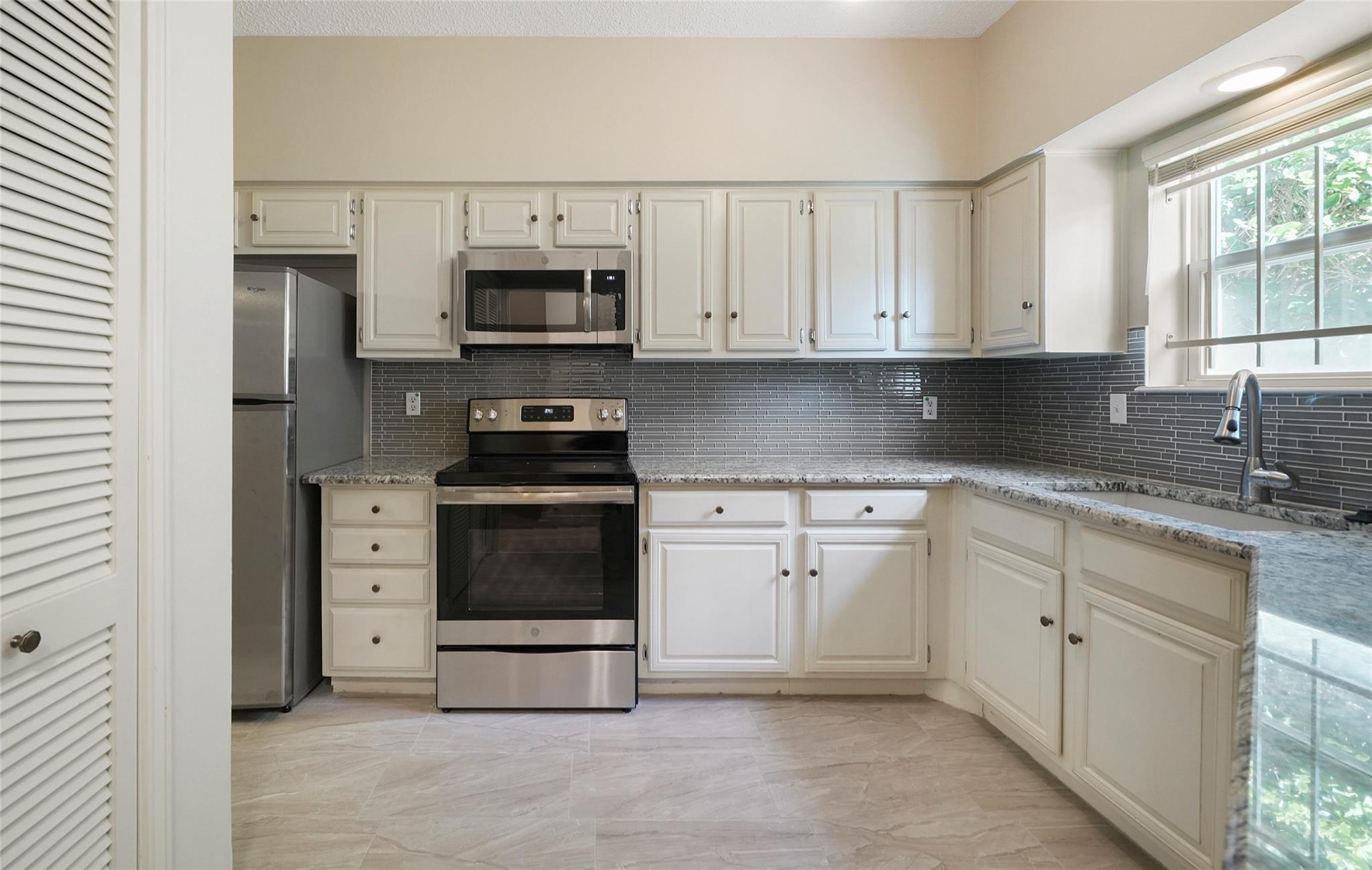 5939 Woodway Place Court
