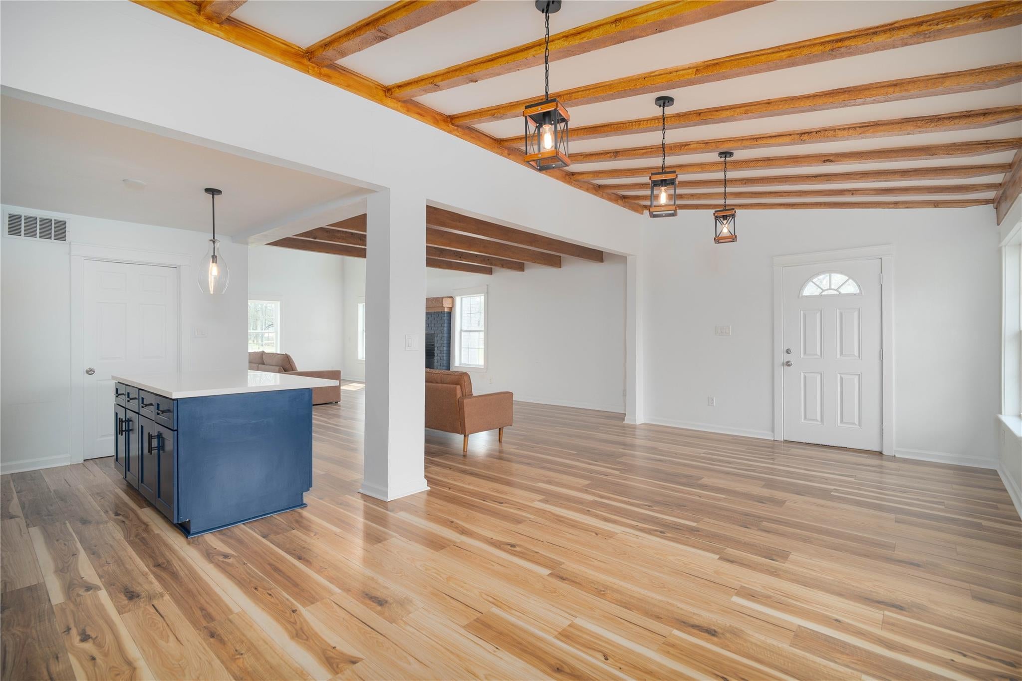 1635 Pony Lane