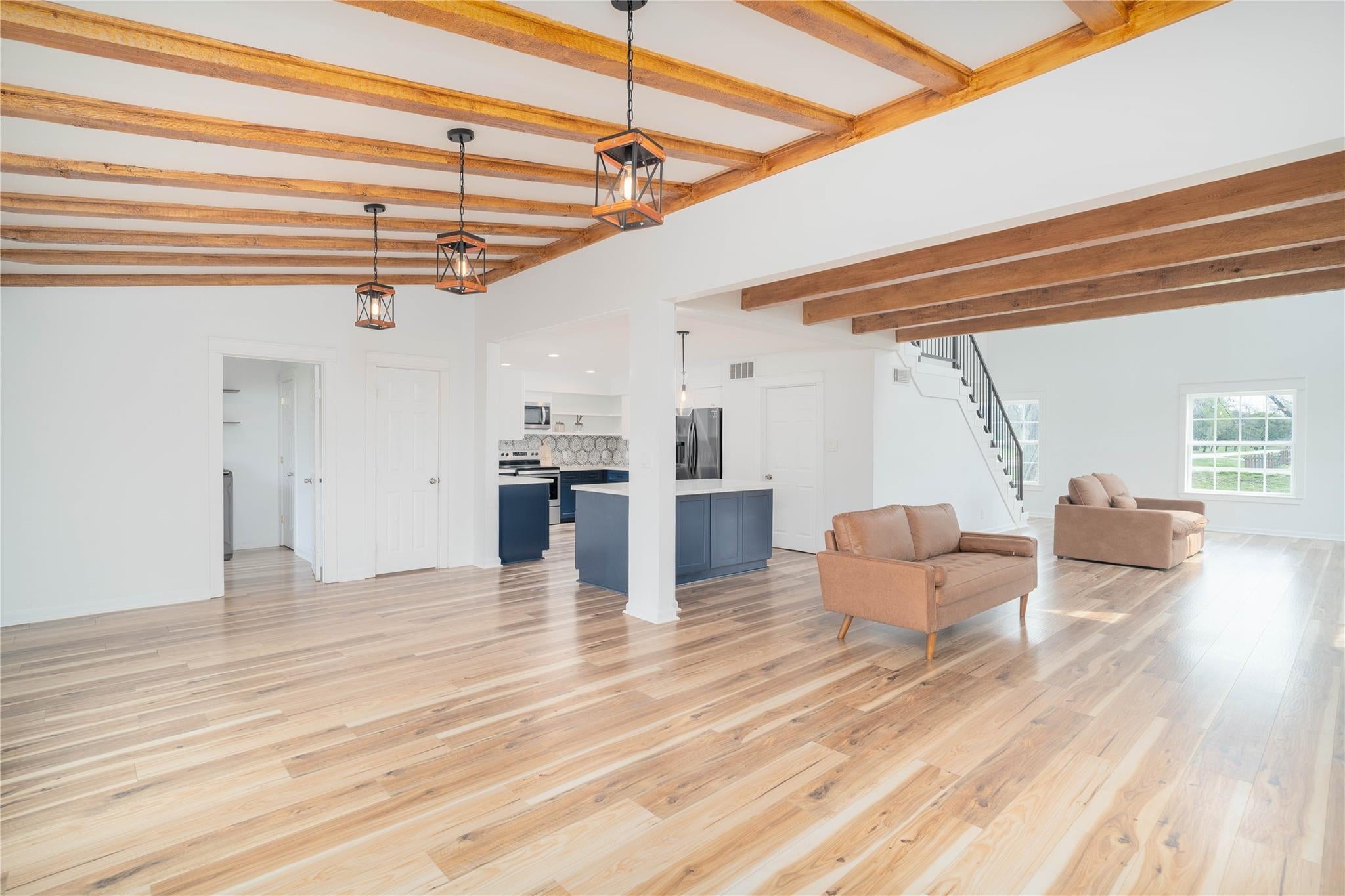 1635 Pony Lane