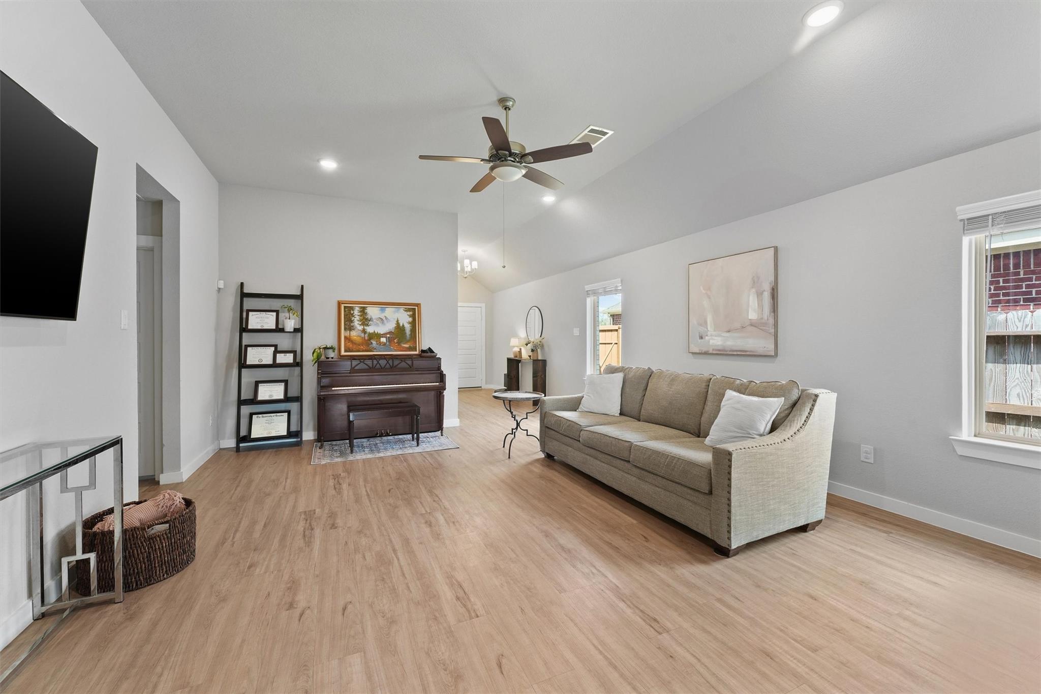 8122 Royal Breeze Drive