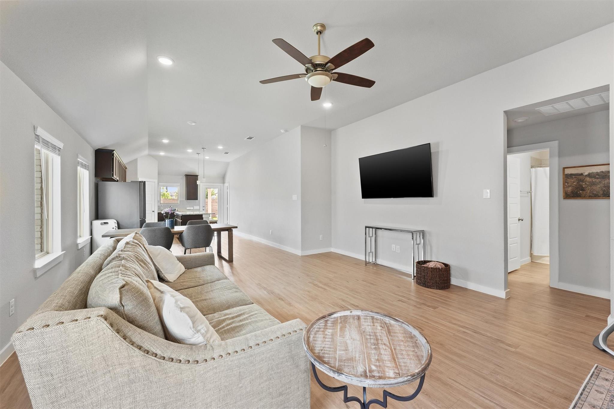 8122 Royal Breeze Drive