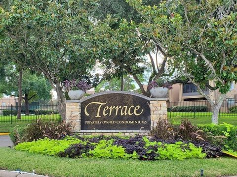 Photo of 10555 Turtlewood Court #1006, Houston, TX 77072 (MLS # 27107036)