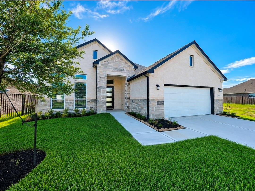2825 Golden Isle Drive