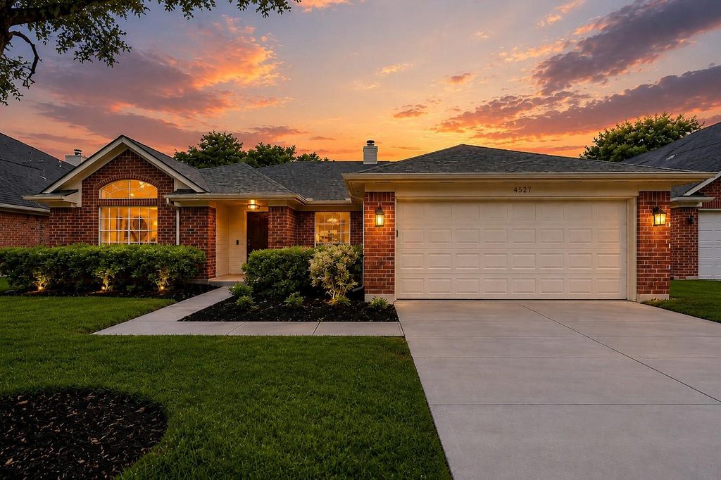 Photo of 4527 Brookren Court, Pearland, TX 77584 (MLS # 69265207)