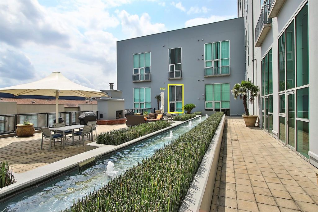 Photo of 2000 Bagby Street #5403, Houston, TX 77002 (MLS # 71687187)