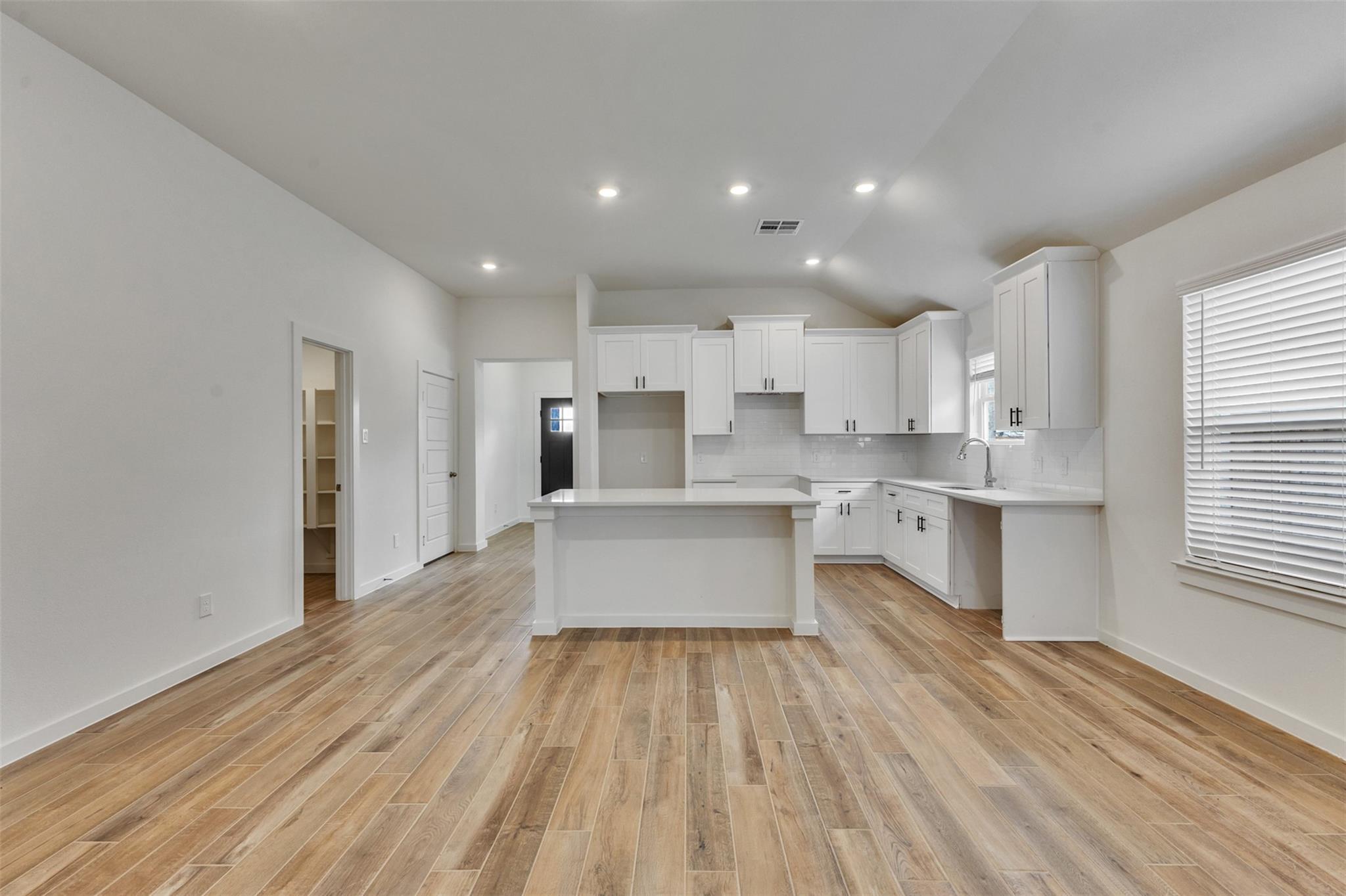 3206 Emerald Hills Drive