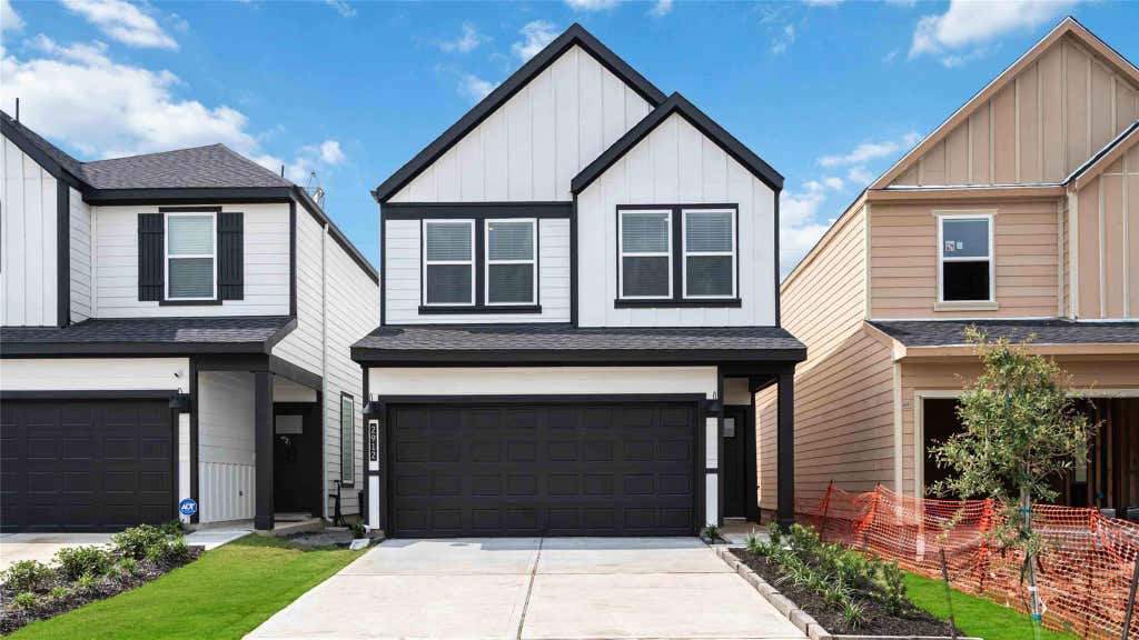 Photo of 4816 Peanut Butter And Jelly Drive, Houston, TX 77048 (MLS # 40845404)