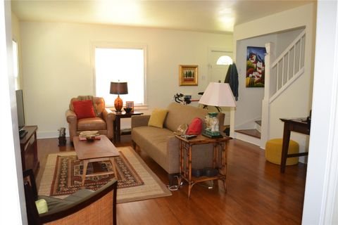 Photo of 1610 Ridgewood Street, Houston, TX 77006 (MLS # 47418822)