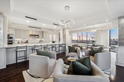 Photo of 15 Greenway Plaza #PH-29C, Houston, TX 77046 (MLS # 94818303)