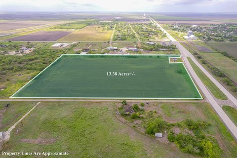 Photo of TBD Us Highway 77, Driscoll, TX 78408 (MLS # 58546788)