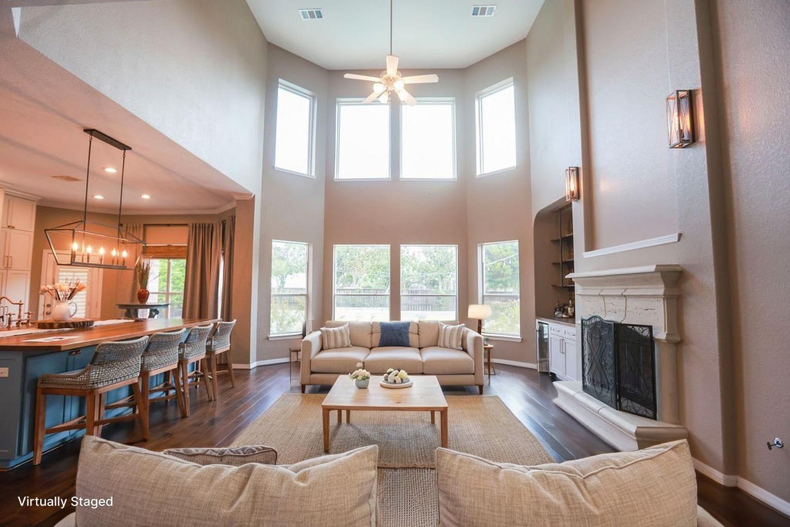 8411 Crescent Knolls Drive