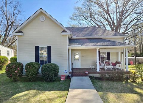 Photo of 513 S Jefferson St, Washington, GA 30673 (MLS # 42296018)