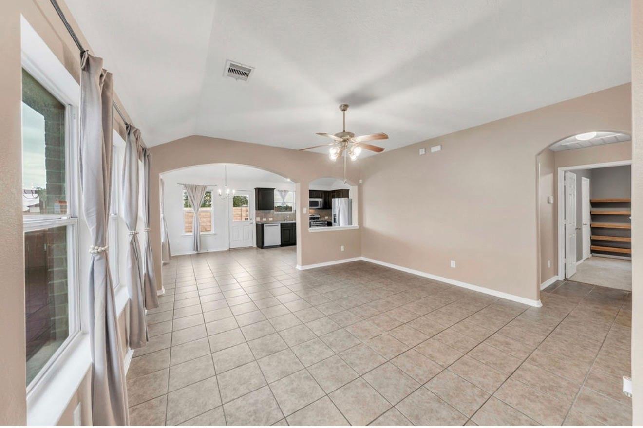 9807 Onyx Trail Drive