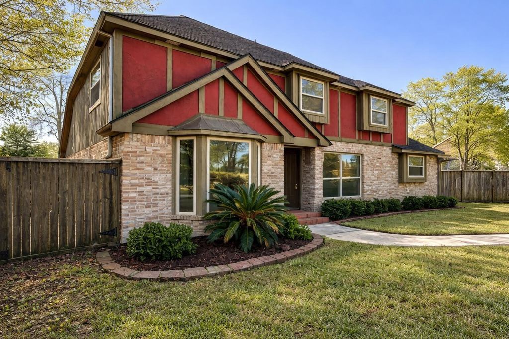 Photo of 1010 Saint Andrews Road, Kingwood, TX 77339 (MLS # 91314943)
