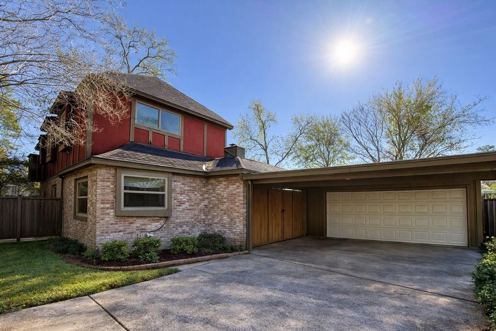 Photo of 1010 Saint Andrews Road, Kingwood, TX 77339 (MLS # 91314943)