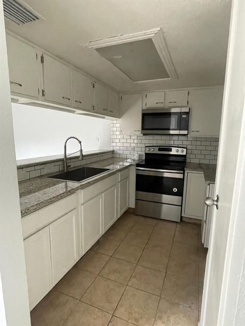 12215 Wild Pine Drive C Houston TX 77039