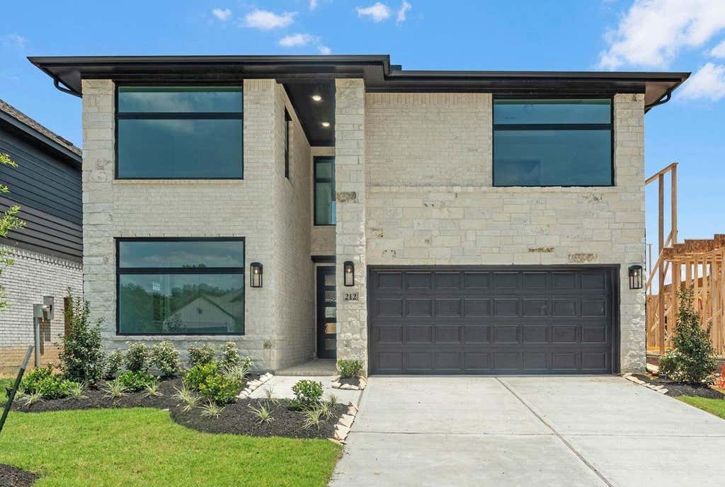 Photo of 212 Yellow Rosewood Lane, New Caney, TX 77357 (MLS # 28977978)