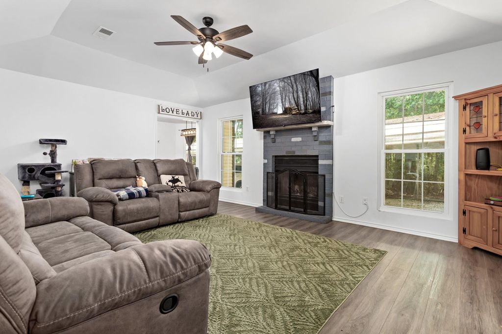 Photo of 9994 Ruby Lane, Silsbee, TX 77656 (MLS # 41274465)