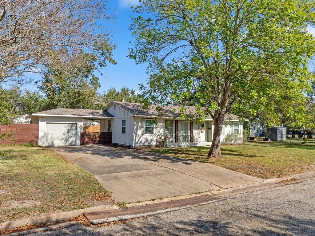 804 Peach Street