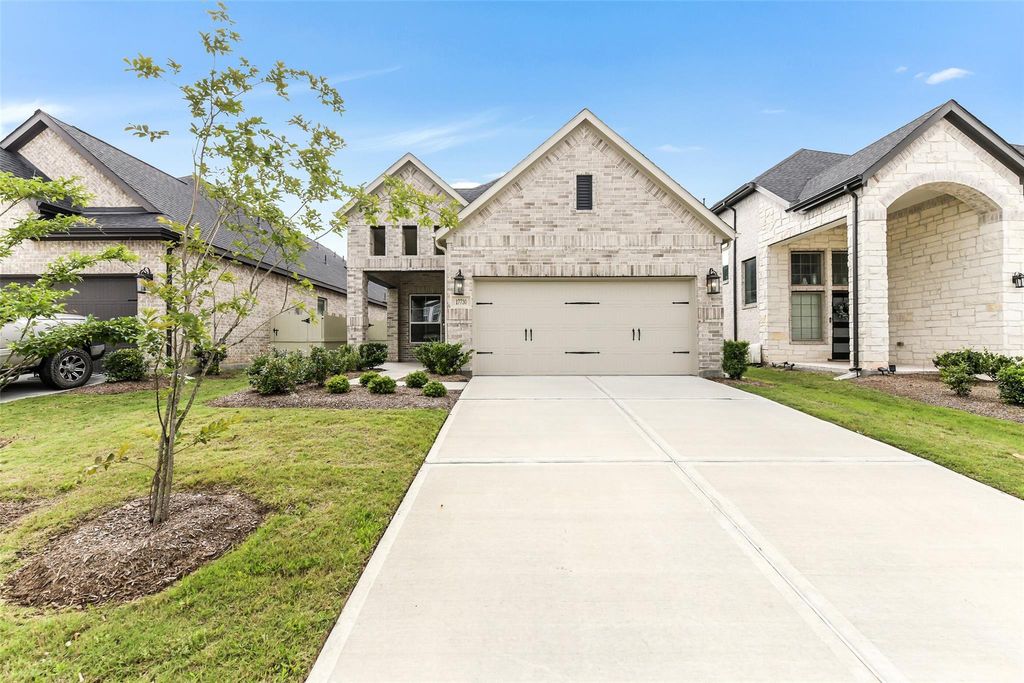Photo of 17730 Tree Of Heaven, Conroe, TX 77385 (MLS # 83483817)