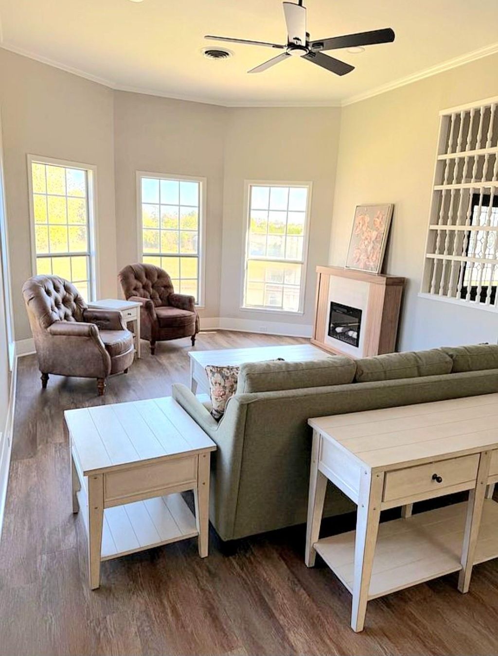 Photo of 206 Mulberry St, Hallettsville, TX 77964 (MLS # 72721264)