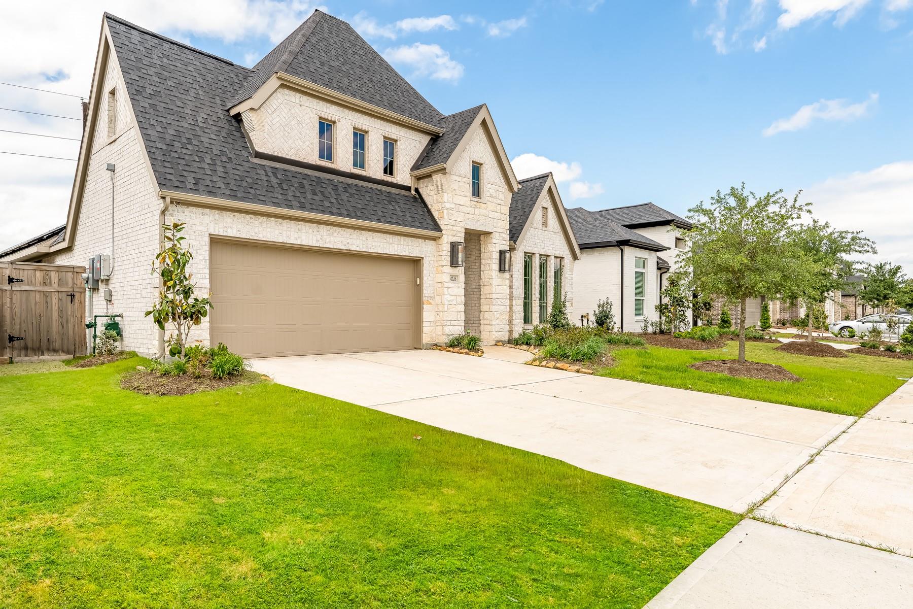 4226 Maple Glen Drive