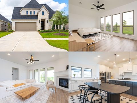 Photo of 4226 Maple Glen Drive, Fulshear, TX 77441 (MLS # 68933625)