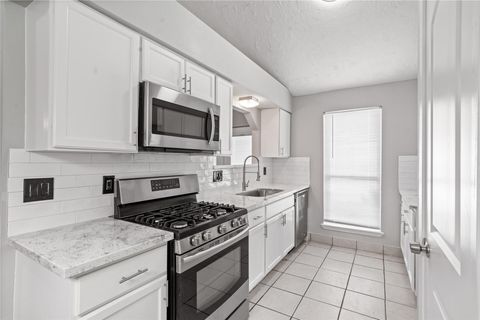 Photo of 2031 Oakwell Lane, Katy, TX 77449 (MLS # 18483910) Photo of 2031 Oakwell Lane, Katy, TX 77449 (MLS # 18483910)