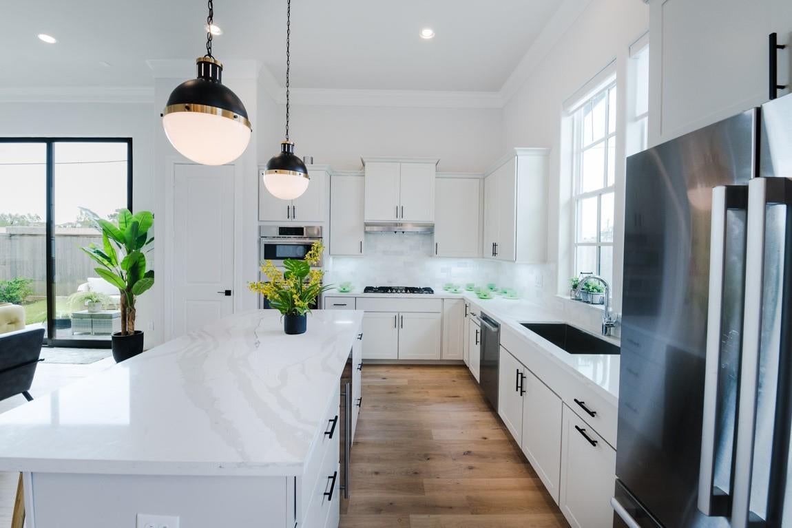 3307 Green Daisy Lane