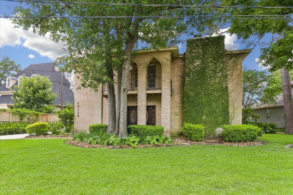 Photo of 13115 Holston Hills Drive, Houston, TX 77069 (MLS # 11910270)