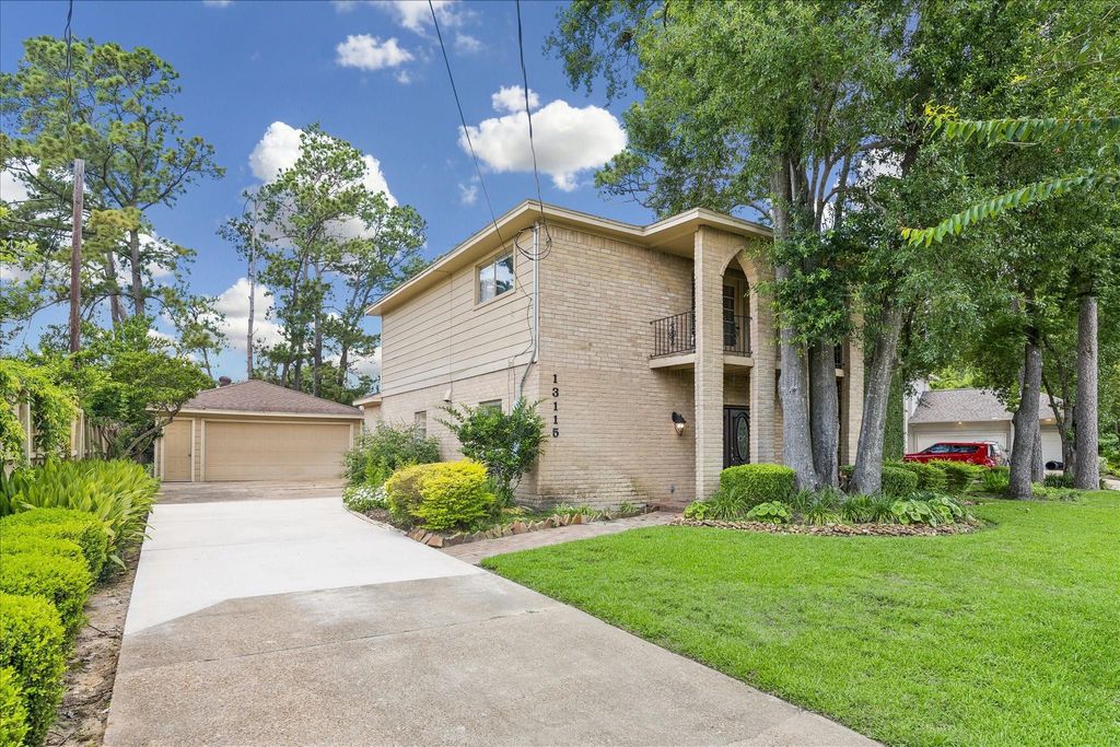 Photo of 13115 Holston Hills Drive, Houston, TX 77069 (MLS # 11910270)