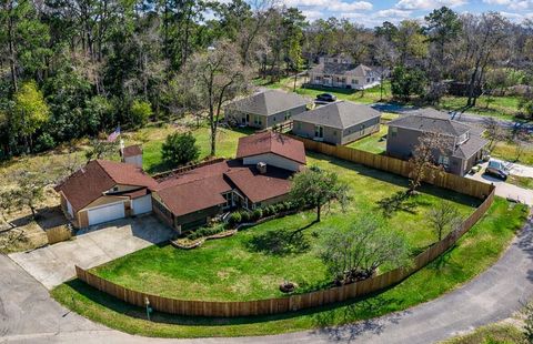 Photo of 701 Saint Lawrence River Road, Montgomery, TX 77316 (MLS # 50482822)