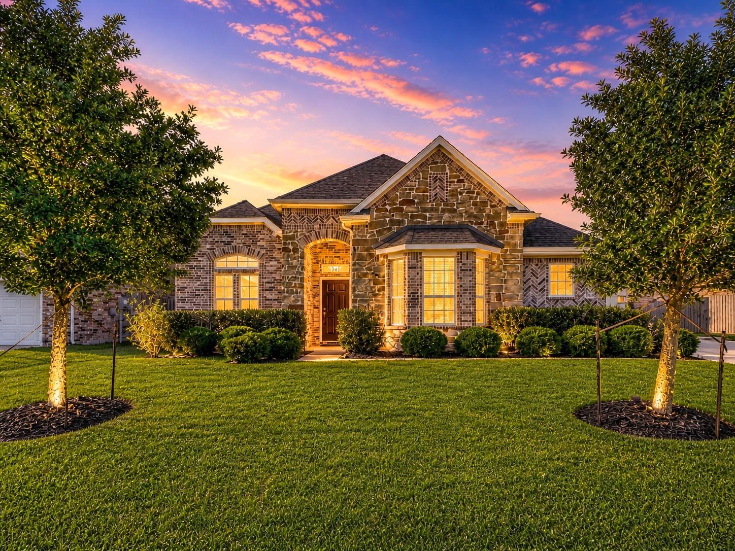 1345 Laurel Loop