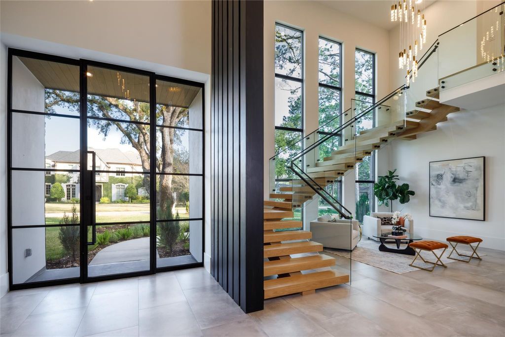 Photo of 443 Gingham Drive, Piney Point Village, TX 77024 (MLS # 36010290)