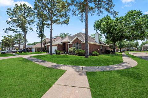 Photo of 18091 Holly Forest Drive, Houston, TX 77084 (MLS # 90480176)
