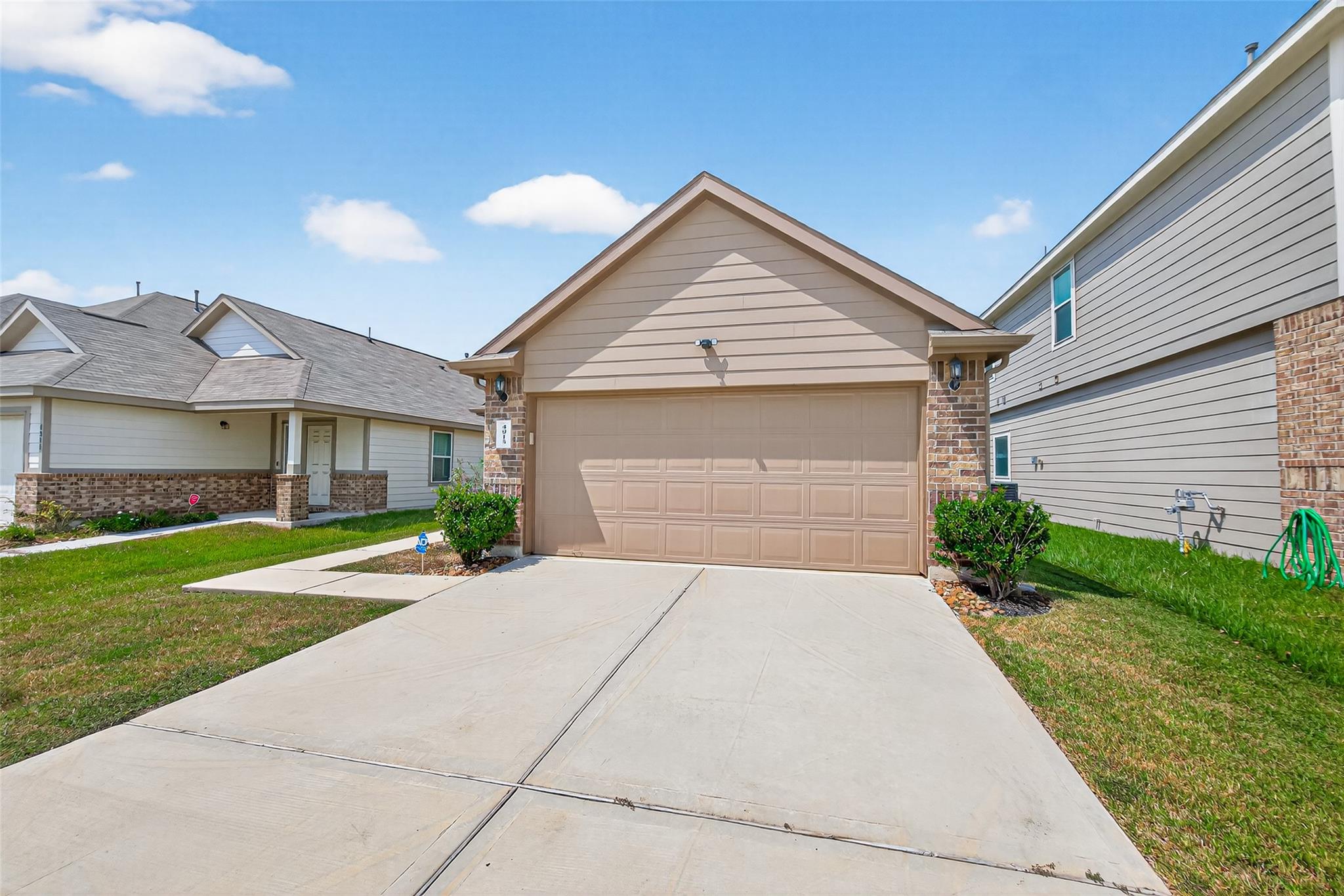 4915 Purple Wisteria Lane