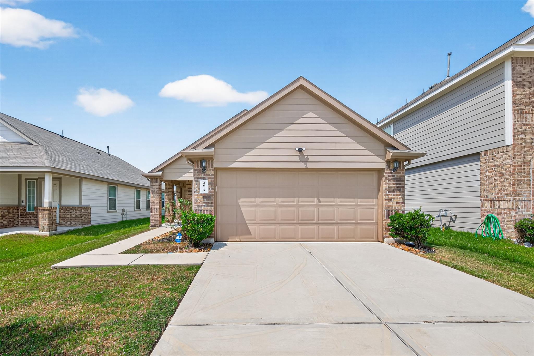 4915 Purple Wisteria Lane