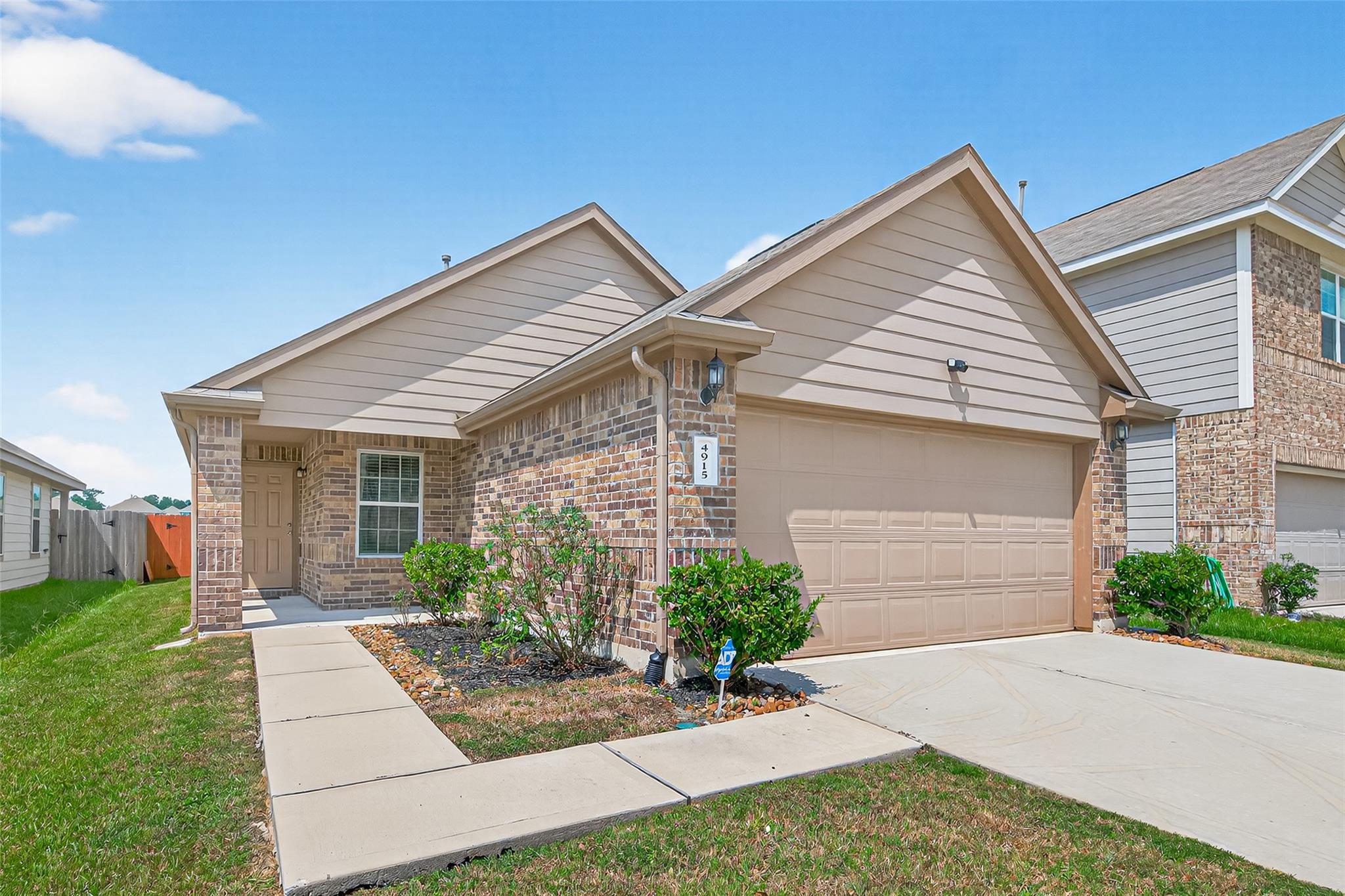 4915 Purple Wisteria Lane