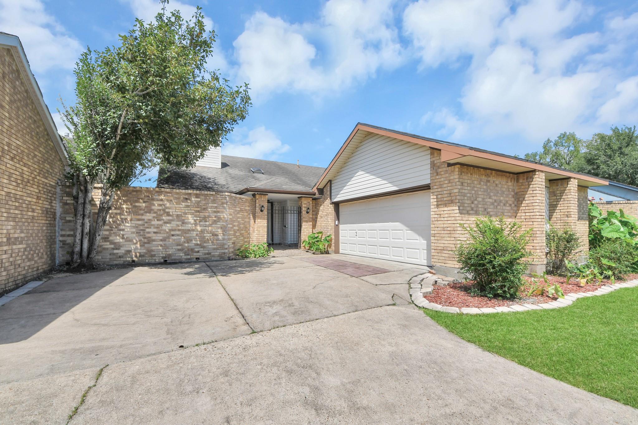 1723 Plumbwood Way