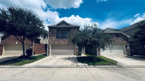 Photo of 17106 Taffaine Drive, Houston, TX 77090 (MLS # 32792711)