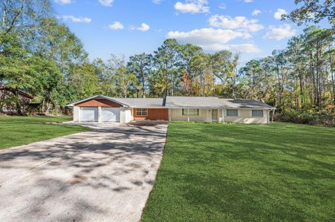 Photo of 108 S East Street, Corrigan, TX 75939 (MLS # 62537892)