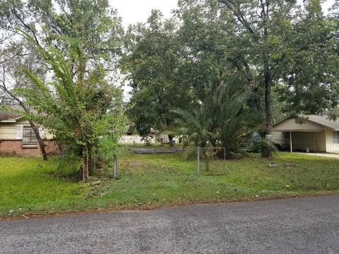 Photo of 6415 Mohawk Street, Houston, TX 77016 (MLS # 30295622)