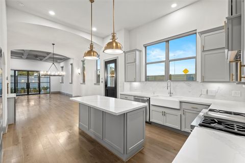 Photo of 1719 Holman Street, Houston, TX 77004 (MLS # 55475261)