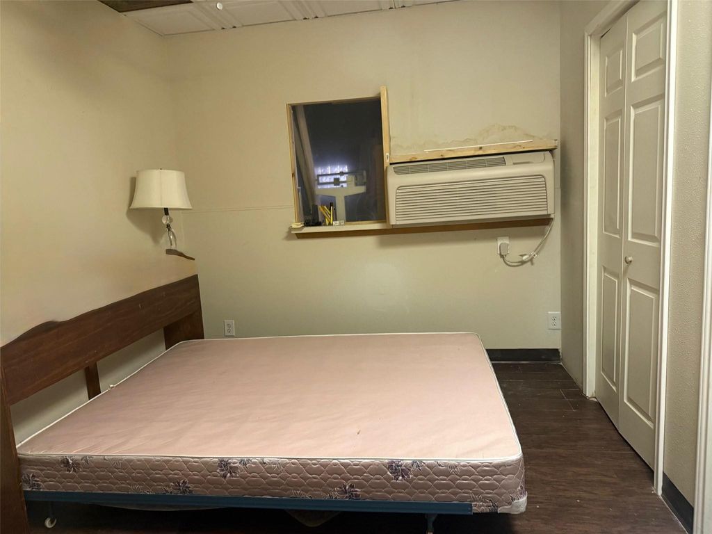 Photo of 7648 Broadview Drive #111, Houston, TX 77061 (MLS # 86312169)