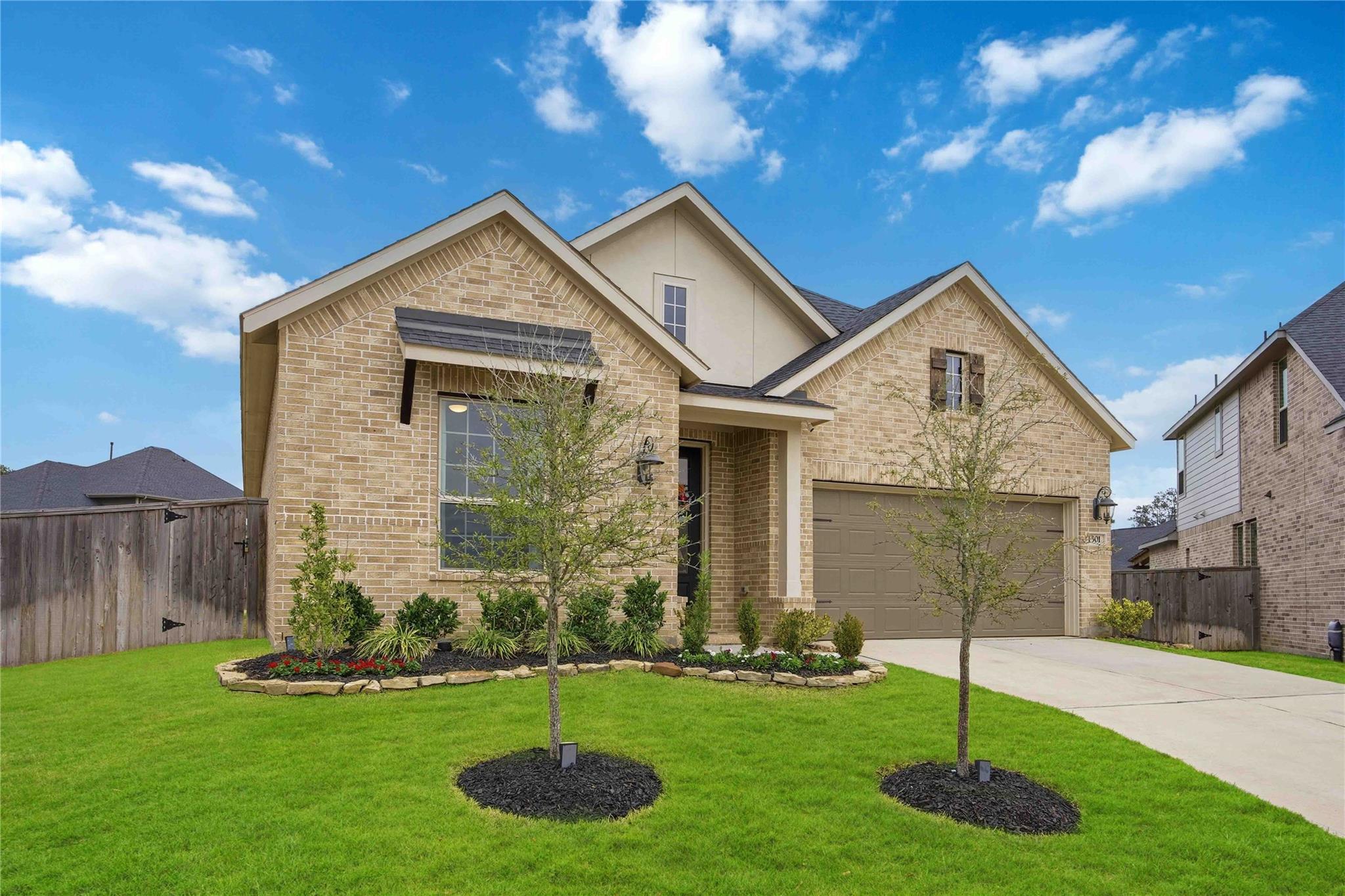 1301 Knollbridge Point Lane