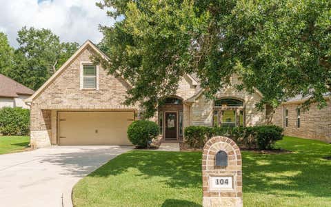 Photo of 104 Lakeside Drive, Montgomery, TX 77356 (MLS # 26123985)