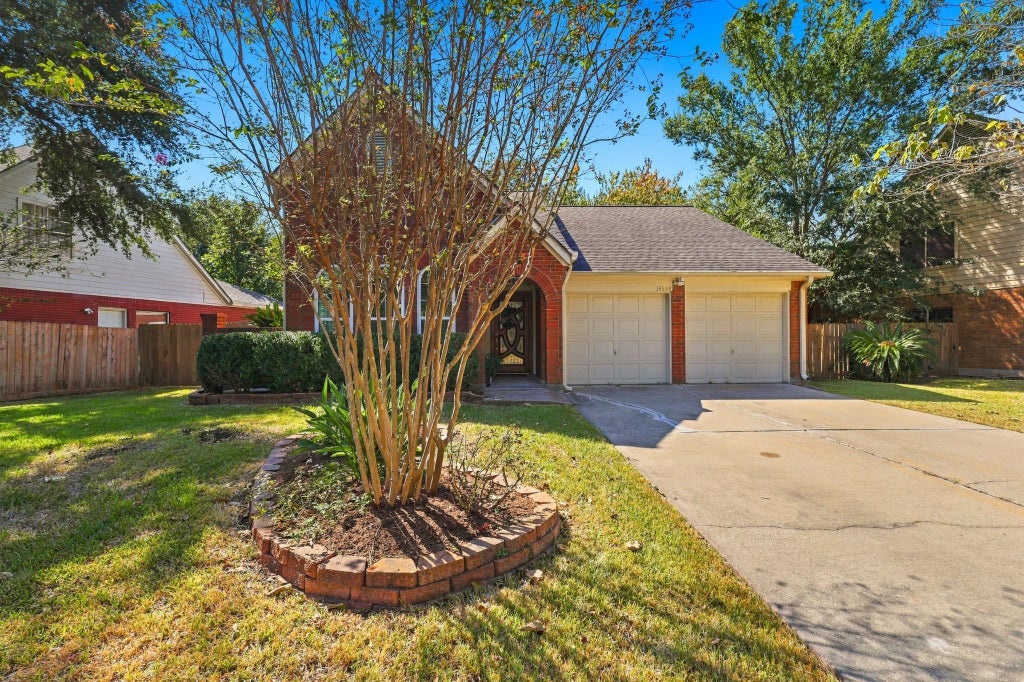 Photo of 14538 Circlewood Way, Houston, TX 77062 (MLS # 38007352)