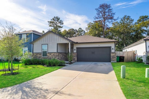 Photo of 16998 Hazelnut Drive, Conroe, TX 77302 (MLS # 97700403)